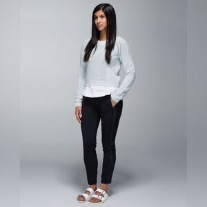 💚🩶 Lululemon Be Present Pullover Women Gray/Green Cropped Knit Sweater S EUC